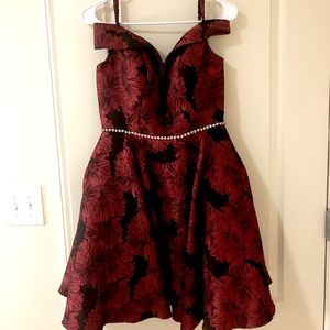 Dancing Queen, Medium, Red and Black